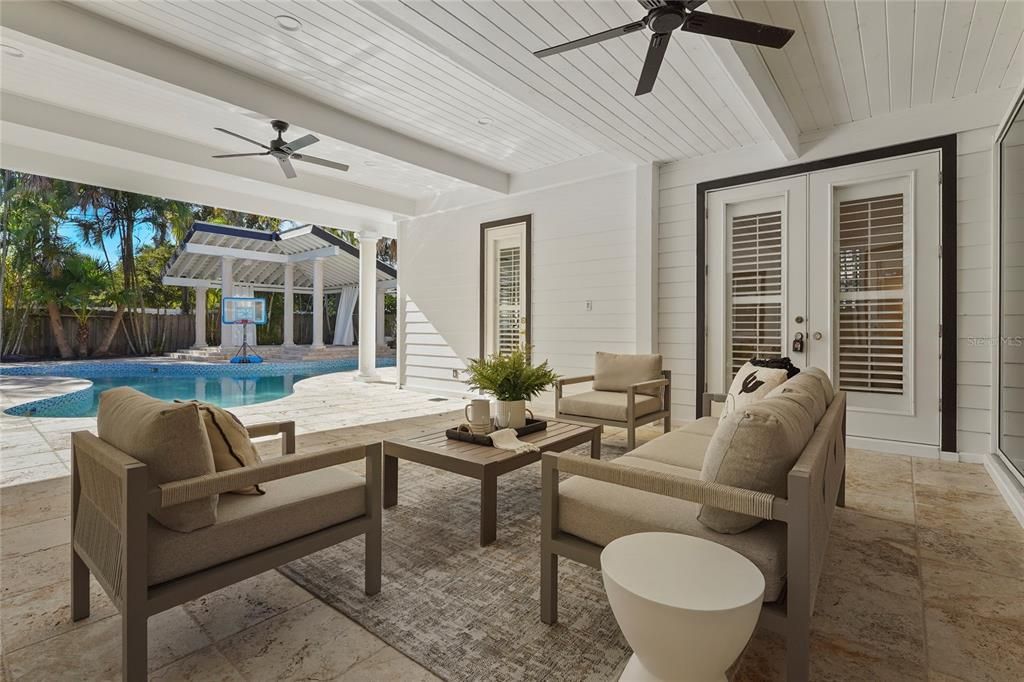 En Venta: $2,150,000 (5 camas, 5 baños, 3270 Pies cuadrados)