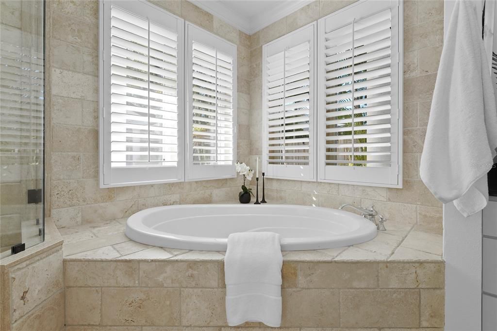 En Venta: $2,150,000 (5 camas, 5 baños, 3270 Pies cuadrados)