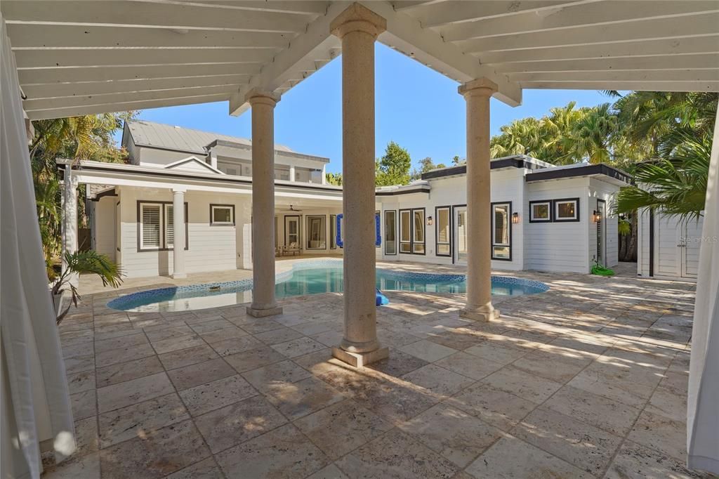 En Venta: $2,150,000 (5 camas, 5 baños, 3270 Pies cuadrados)