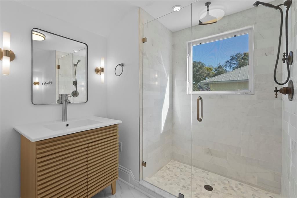 En Venta: $2,150,000 (5 camas, 5 baños, 3270 Pies cuadrados)