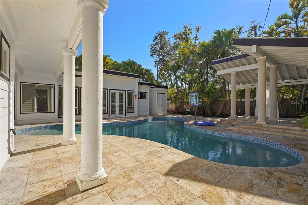 En Venta: $2,150,000 (5 camas, 5 baños, 3270 Pies cuadrados)