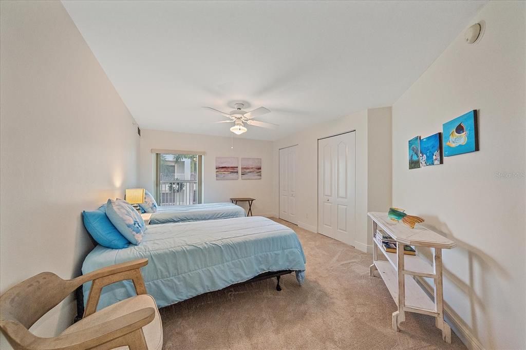 En Venta: $1,399,900 (3 camas, 2 baños, 2639 Pies cuadrados)