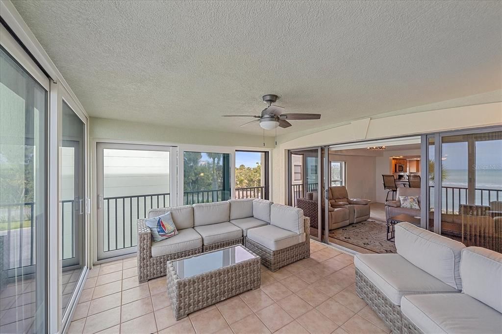 En Venta: $1,399,900 (3 camas, 2 baños, 2639 Pies cuadrados)