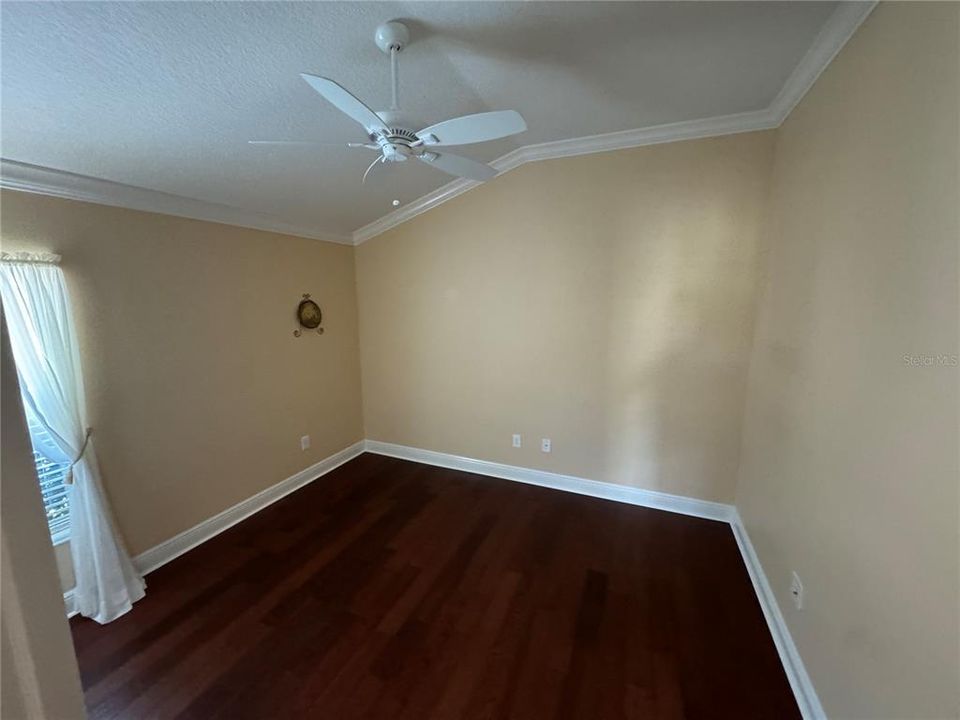 For Rent: $2,700 (3 beds, 2 baths, 1965 Square Feet)