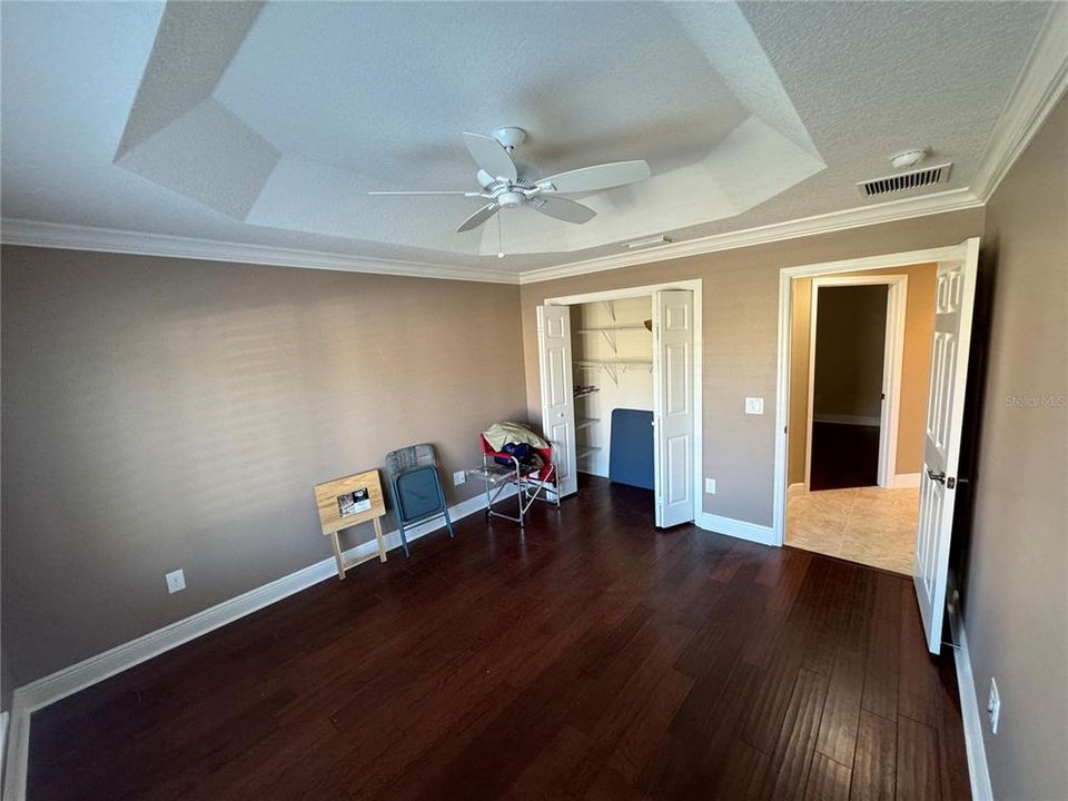 For Rent: $2,700 (3 beds, 2 baths, 1965 Square Feet)