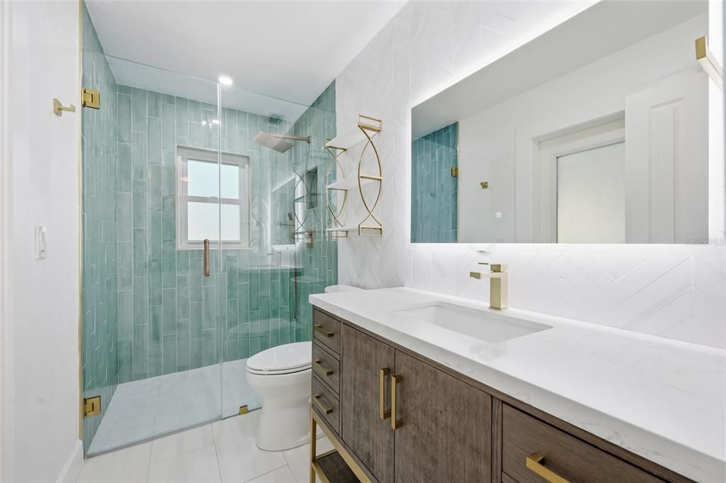 En Venta: $630,000 (4 camas, 3 baños, 2045 Pies cuadrados)