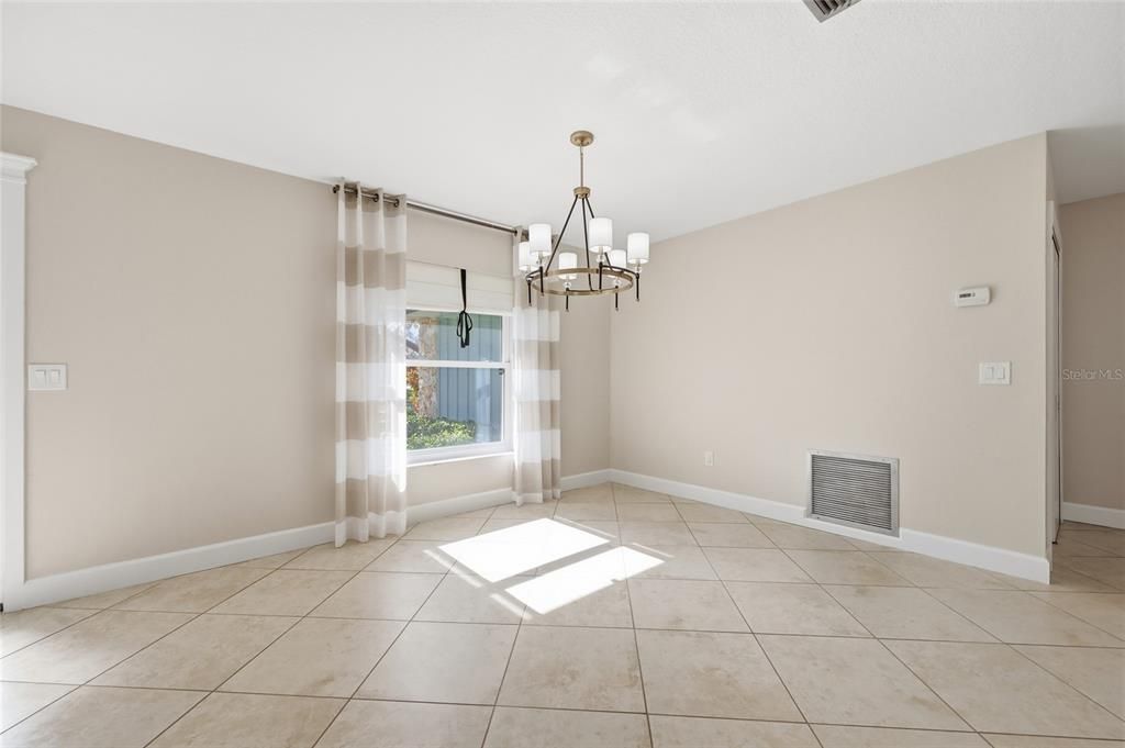 En Venta: $630,000 (4 camas, 3 baños, 2045 Pies cuadrados)