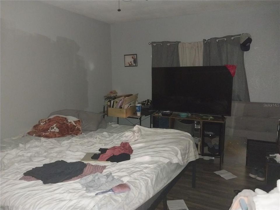 En Venta: $329,000 (4 camas, 2 baños, 1375 Pies cuadrados)