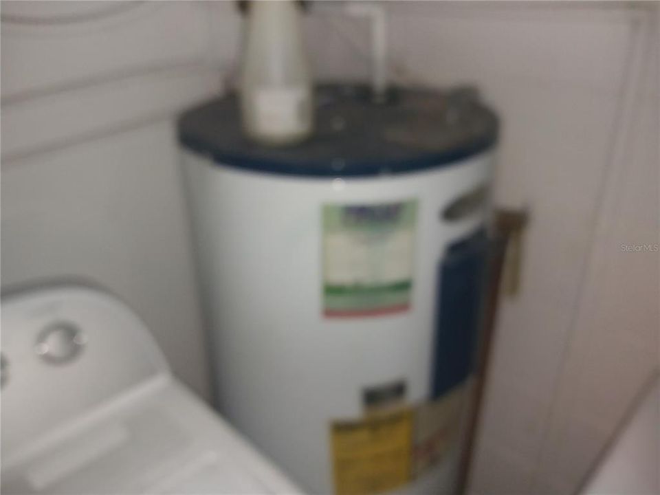 En Venta: $329,000 (4 camas, 2 baños, 1375 Pies cuadrados)