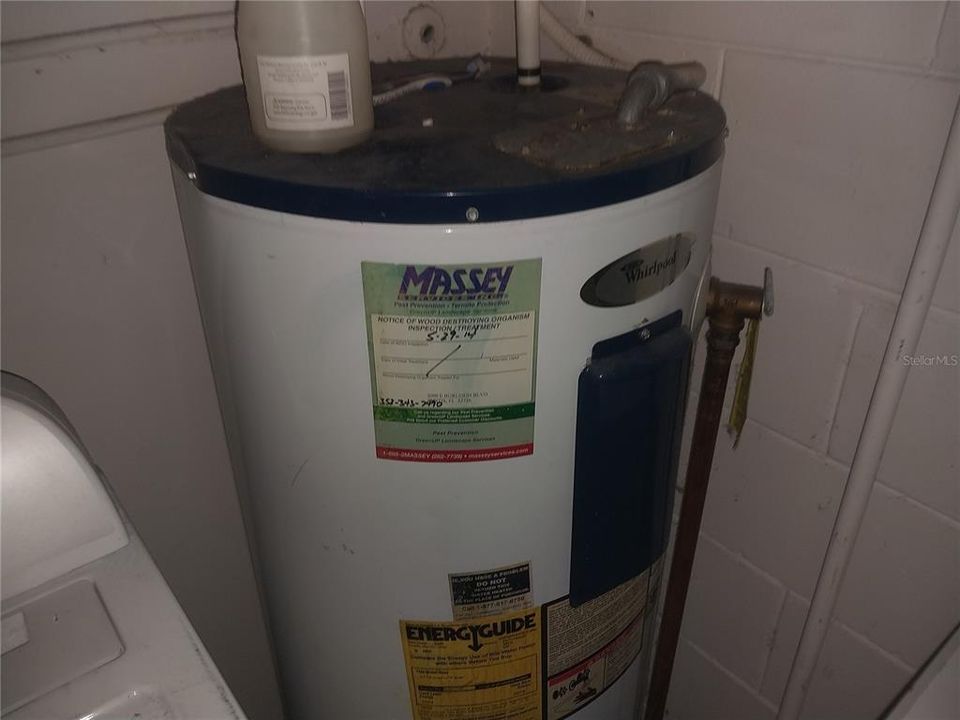 En Venta: $329,000 (4 camas, 2 baños, 1375 Pies cuadrados)