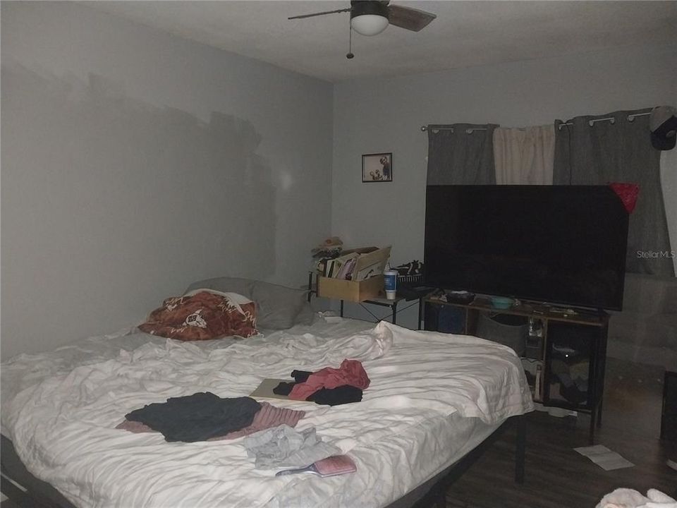 En Venta: $329,000 (4 camas, 2 baños, 1375 Pies cuadrados)