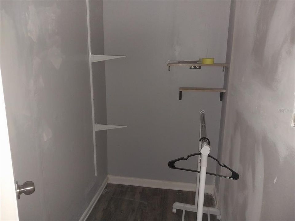 En Venta: $329,000 (4 camas, 2 baños, 1375 Pies cuadrados)