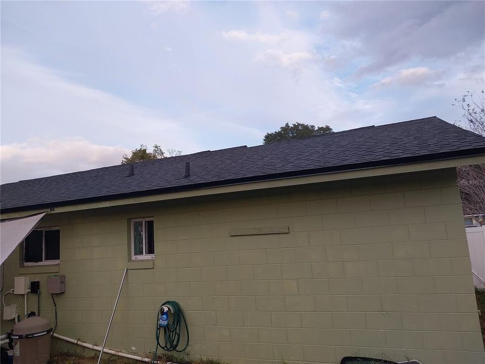 En Venta: $329,000 (4 camas, 2 baños, 1375 Pies cuadrados)