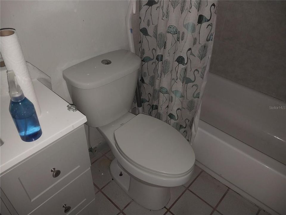 En Venta: $329,000 (4 camas, 2 baños, 1375 Pies cuadrados)