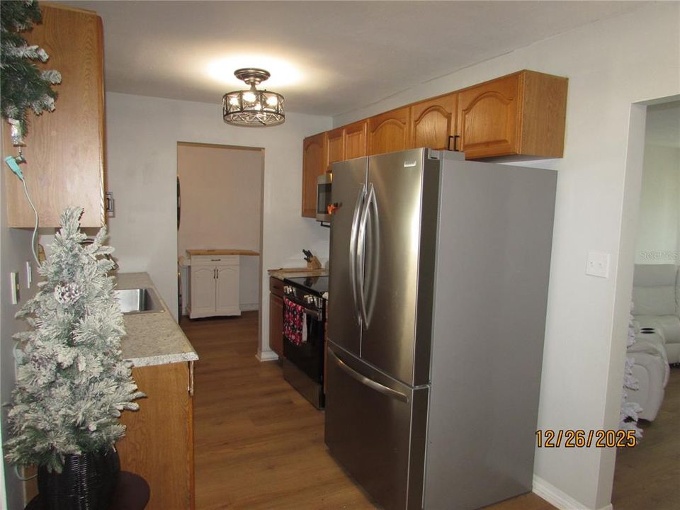 En Renta: $2,450 (4 camas, 2 baños, 1421 Pies cuadrados)