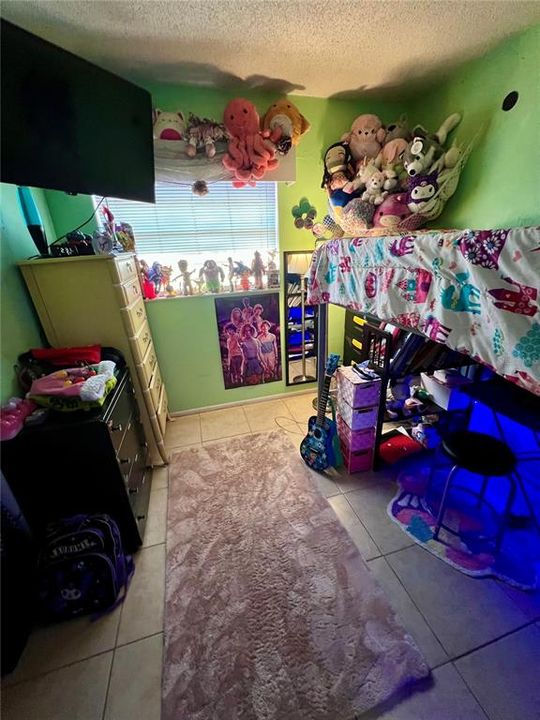 En Venta: $370,000 (6 camas, 0 baños, 1928 Pies cuadrados)