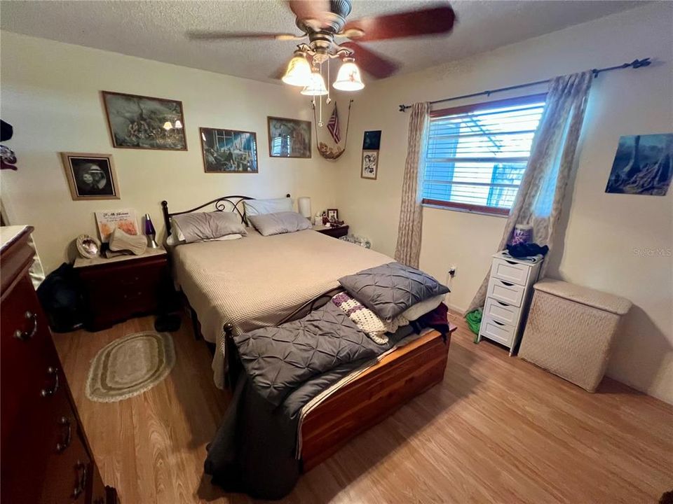 En Venta: $370,000 (6 camas, 0 baños, 1928 Pies cuadrados)