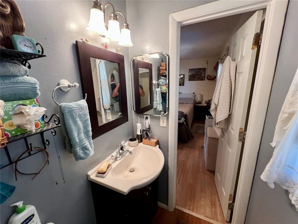 En Venta: $370,000 (6 camas, 0 baños, 1928 Pies cuadrados)