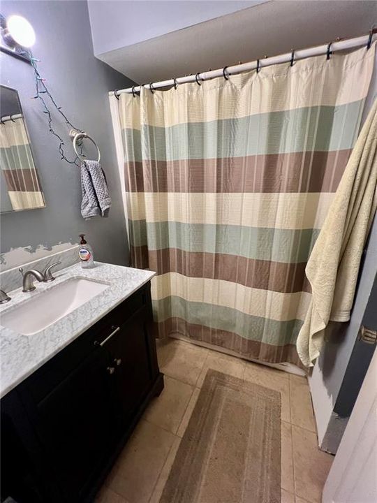 En Venta: $370,000 (6 camas, 0 baños, 1928 Pies cuadrados)