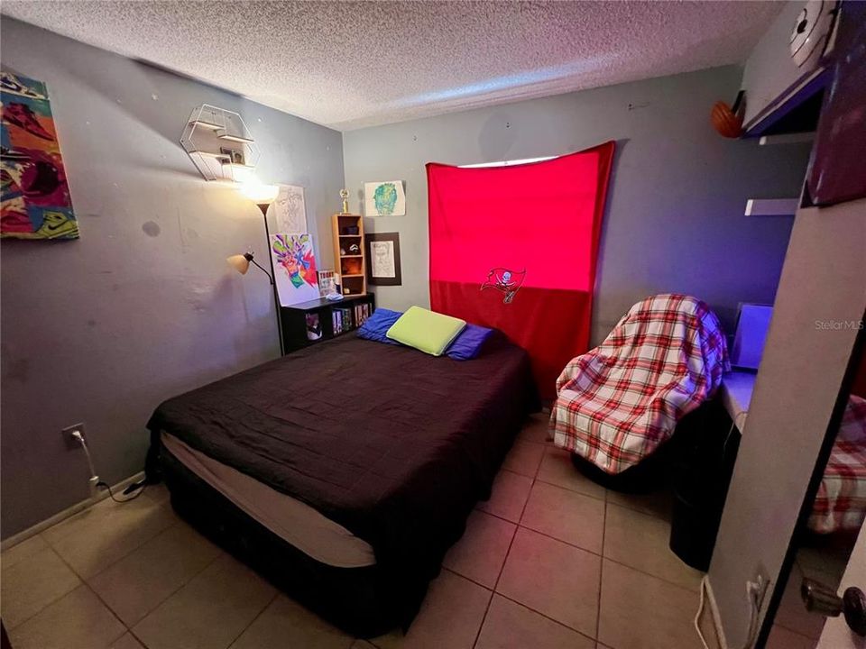 En Venta: $370,000 (6 camas, 0 baños, 1928 Pies cuadrados)