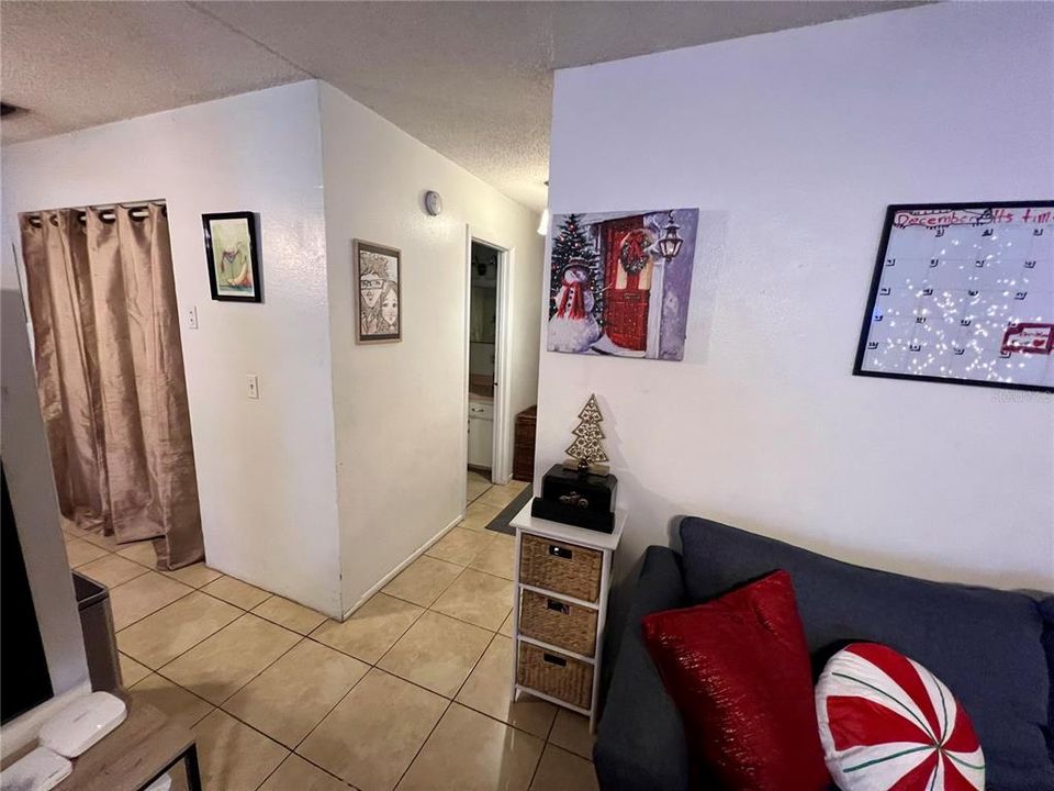 En Venta: $370,000 (6 camas, 0 baños, 1928 Pies cuadrados)