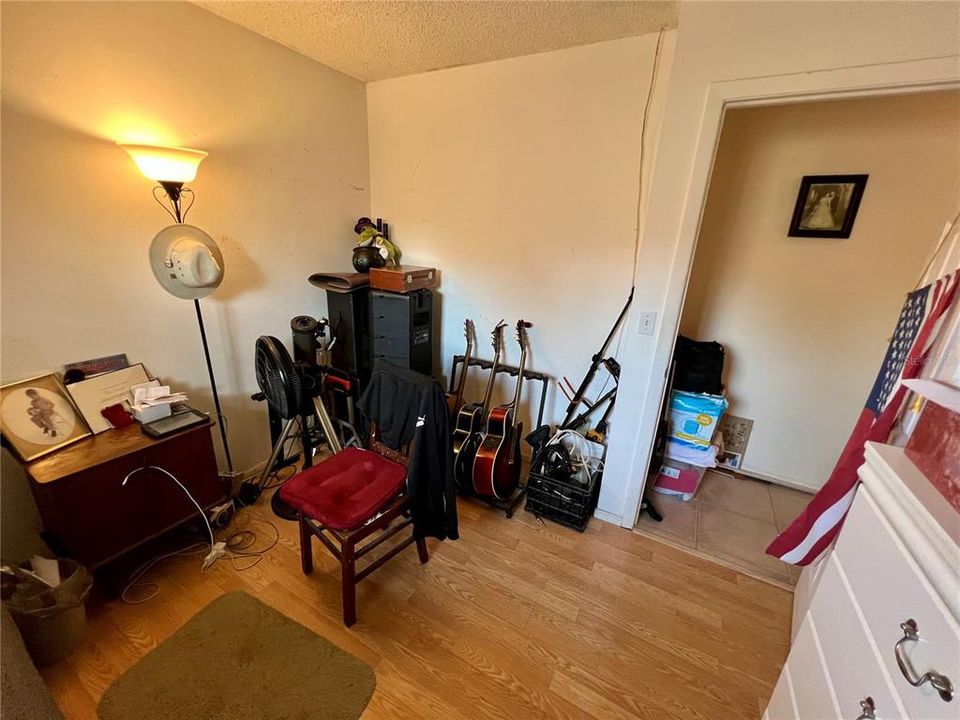 En Venta: $370,000 (6 camas, 0 baños, 1928 Pies cuadrados)