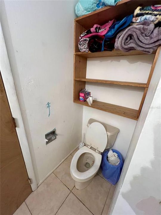 En Venta: $390,000 (6 camas, 0 baños, 1928 Pies cuadrados)