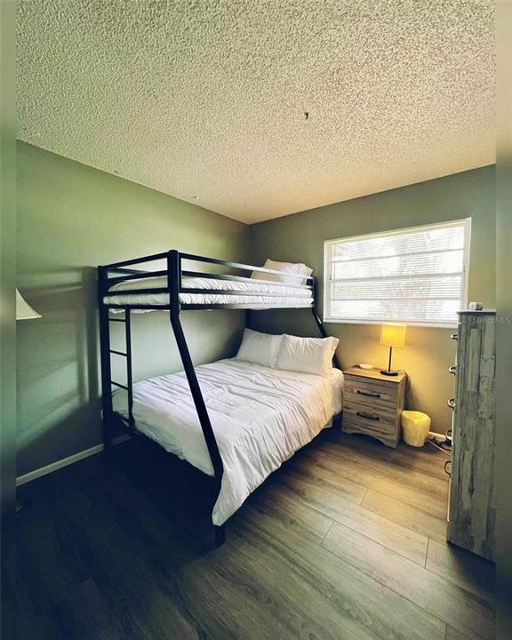 En Venta: $390,000 (6 camas, 0 baños, 1928 Pies cuadrados)