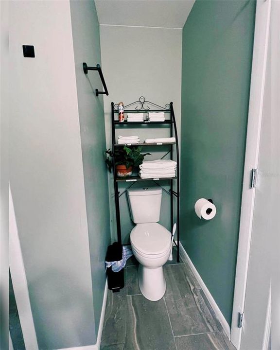 En Venta: $390,000 (6 camas, 0 baños, 1928 Pies cuadrados)