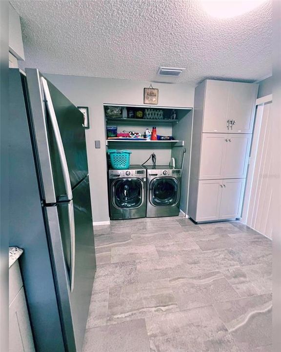 En Venta: $390,000 (6 camas, 0 baños, 1928 Pies cuadrados)