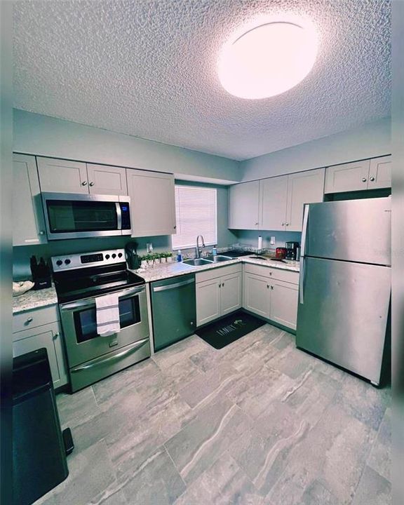 En Venta: $390,000 (6 camas, 0 baños, 1928 Pies cuadrados)