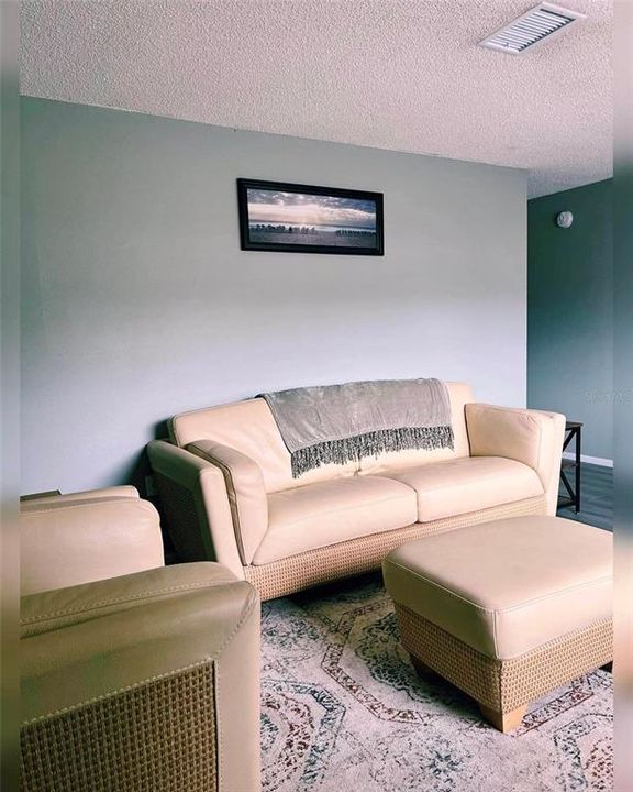 En Venta: $390,000 (6 camas, 0 baños, 1928 Pies cuadrados)