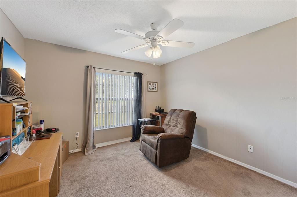 For Sale: $265,000 (3 beds, 2 baths, 1378 Square Feet)