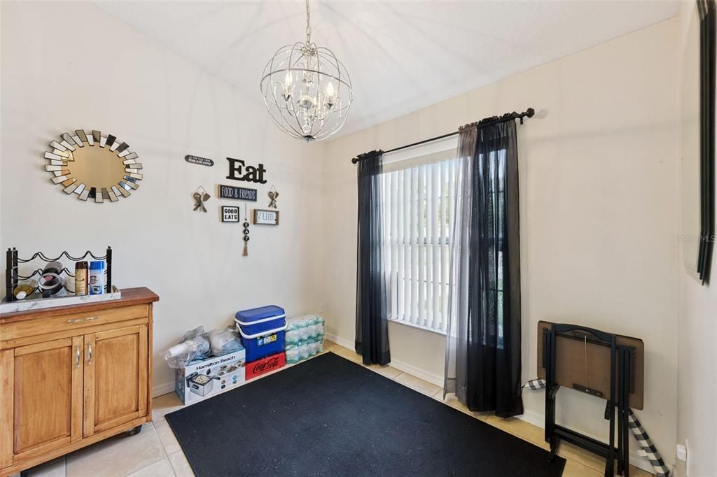 For Sale: $265,000 (3 beds, 2 baths, 1378 Square Feet)