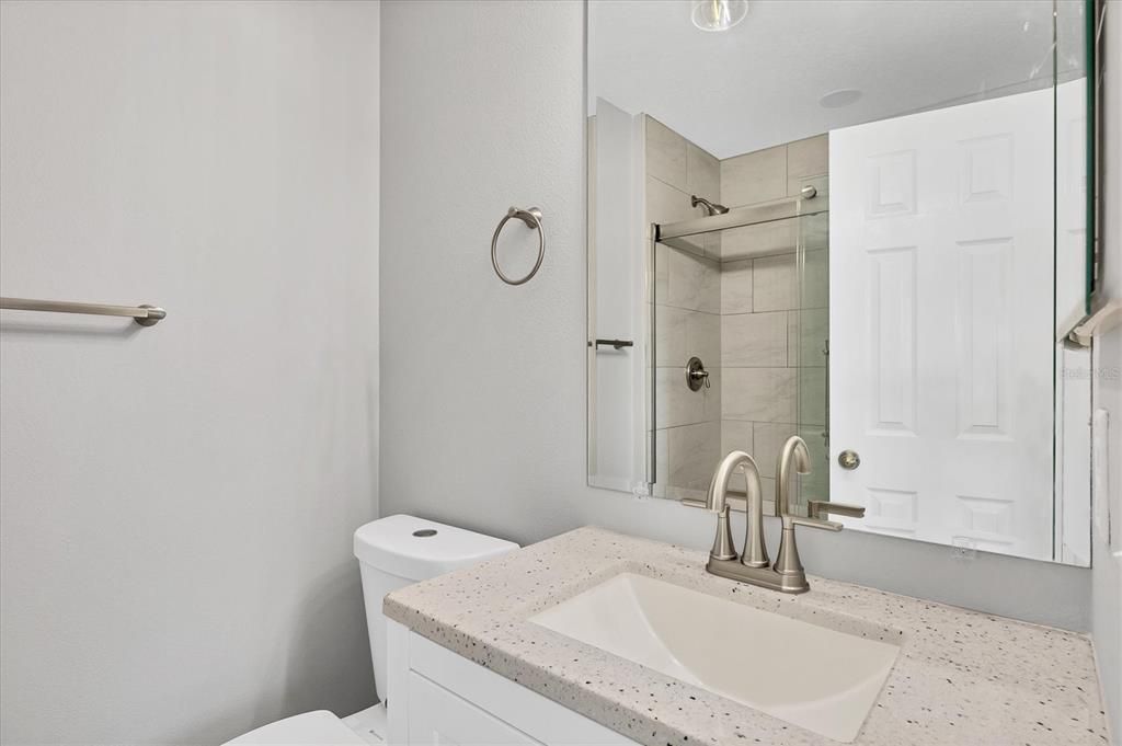 В аренду: $2,300 (2 спален, 2 ванн, 1064 Квадратных фут)