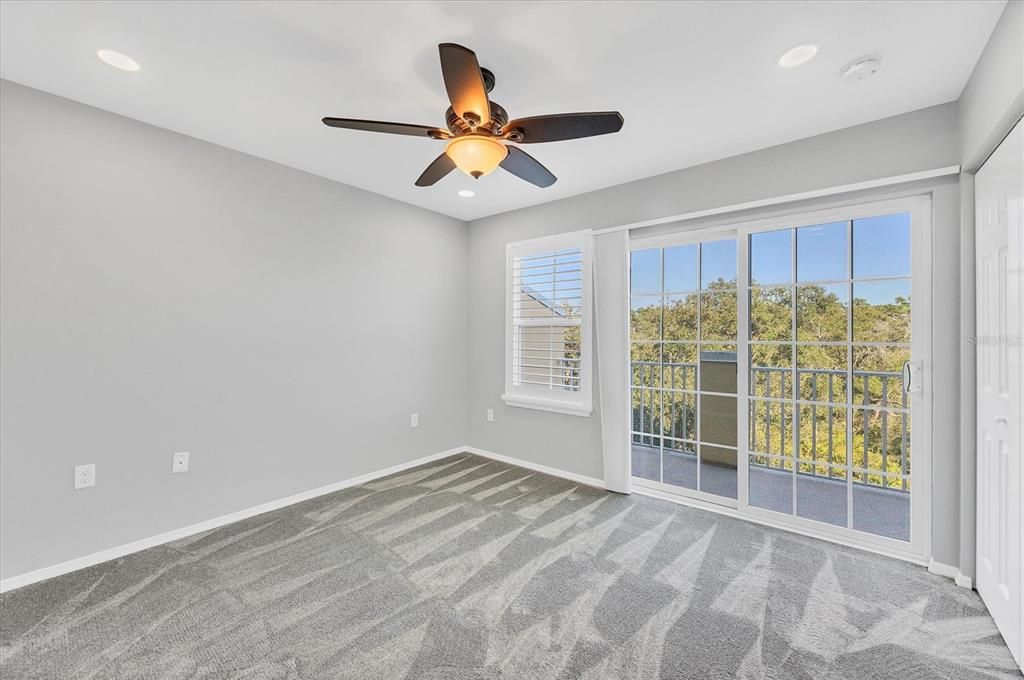 В аренду: $2,300 (2 спален, 2 ванн, 1064 Квадратных фут)