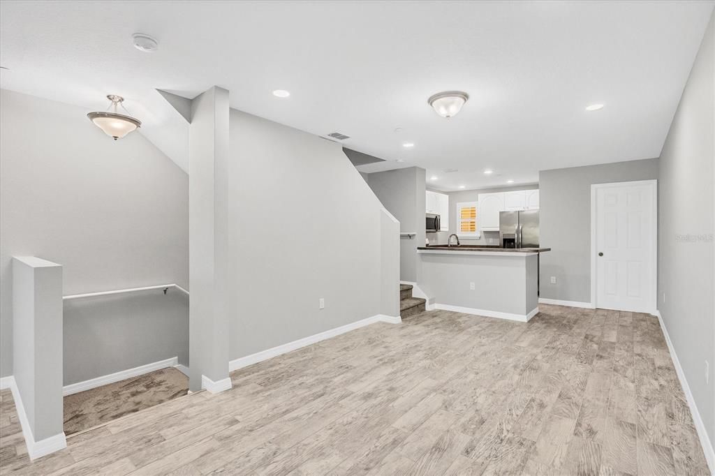 В аренду: $2,300 (2 спален, 2 ванн, 1064 Квадратных фут)