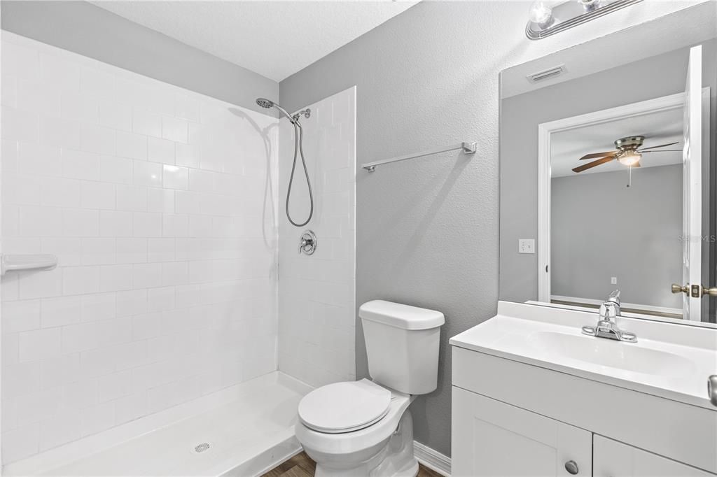 For Sale: $349,900 (3 beds, 2 baths, 1324 Square Feet)