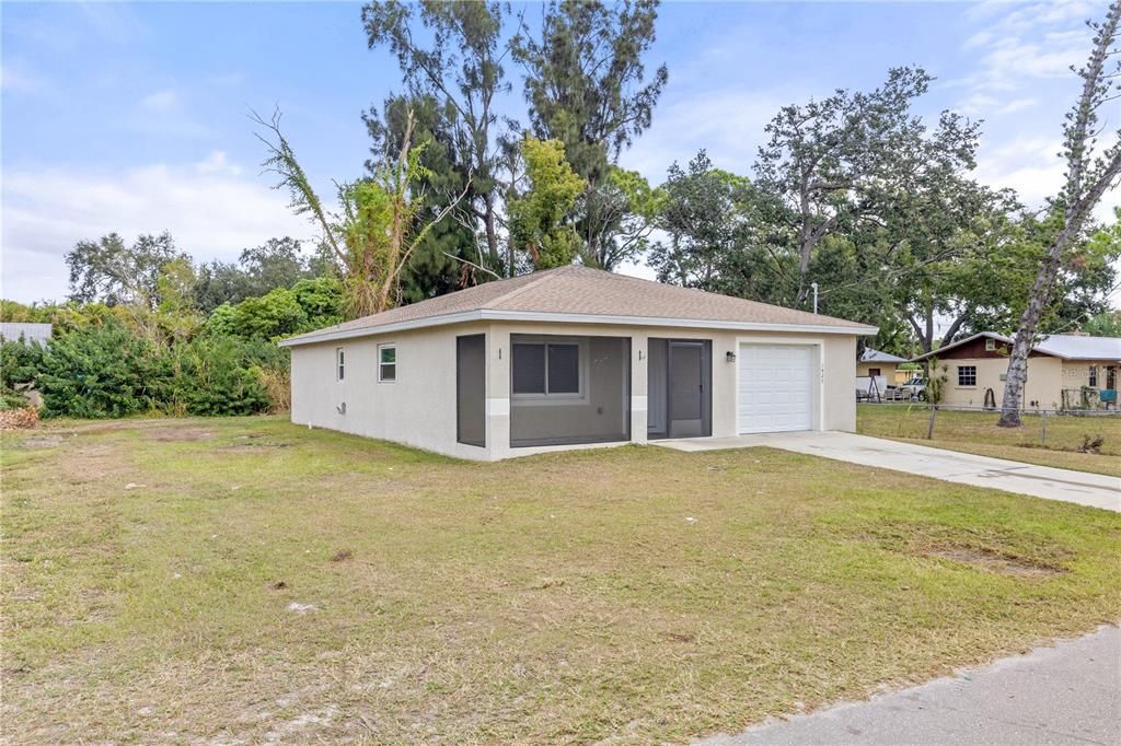 For Sale: $349,900 (3 beds, 2 baths, 1324 Square Feet)