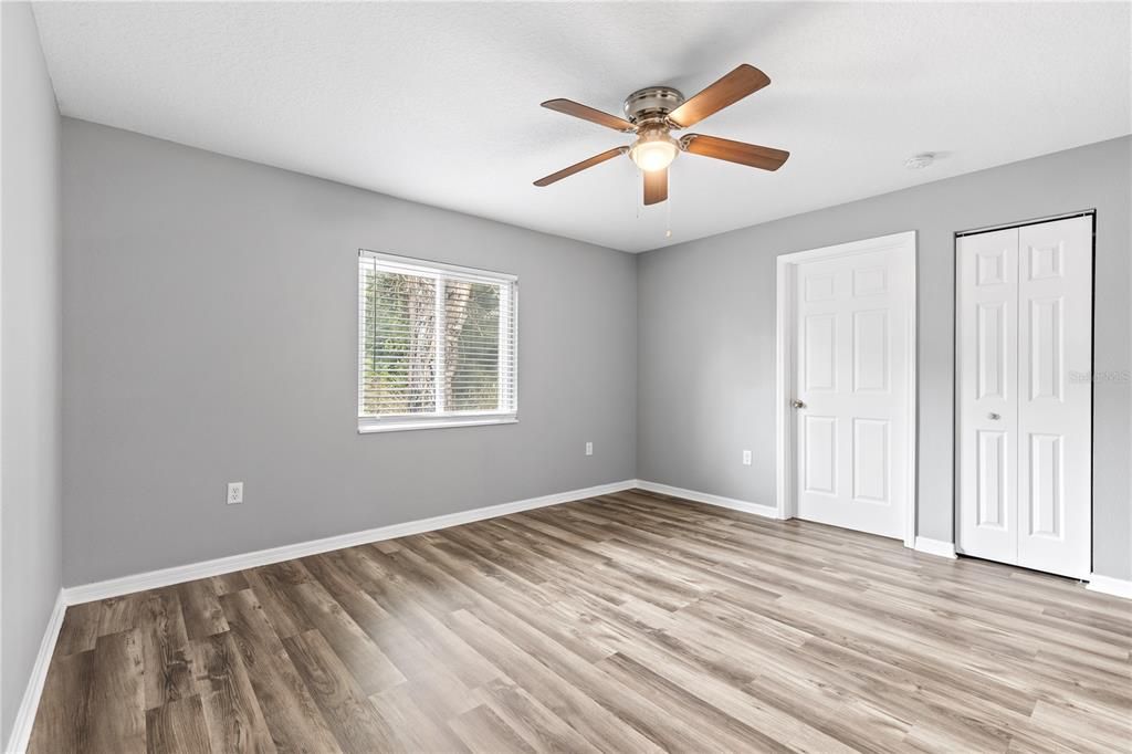 For Sale: $349,900 (3 beds, 2 baths, 1324 Square Feet)