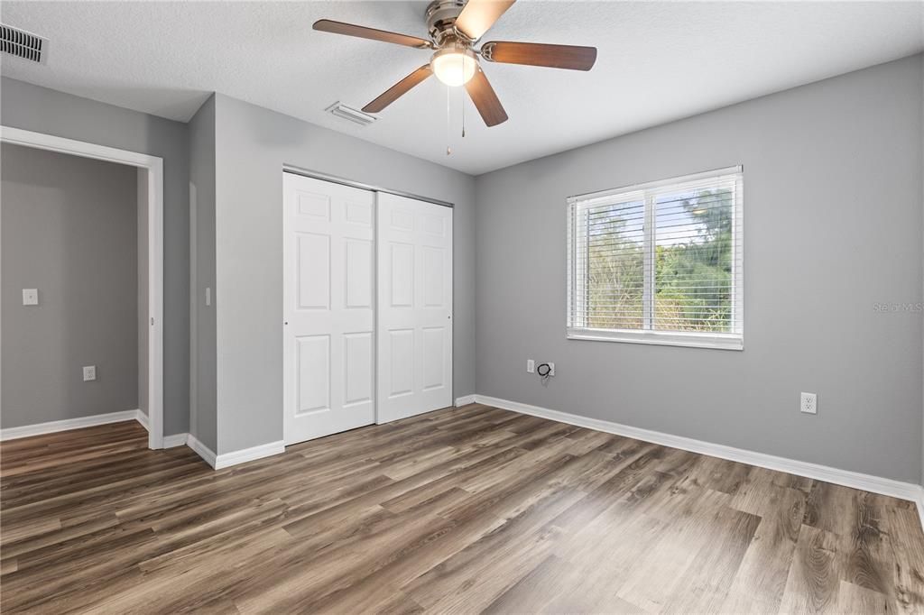 For Sale: $349,900 (3 beds, 2 baths, 1324 Square Feet)