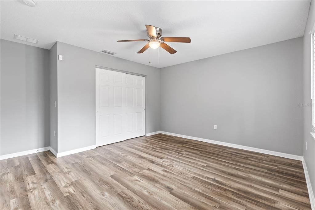 For Sale: $349,900 (3 beds, 2 baths, 1324 Square Feet)