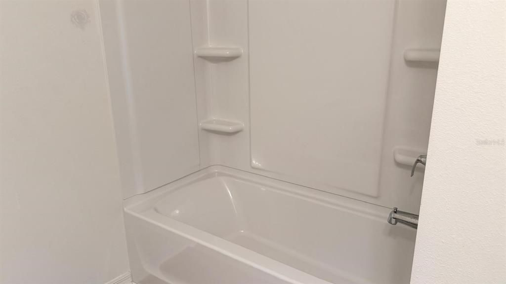 На продажу: $329,000 (3 спален, 2 ванн, 1542 Квадратных фут)