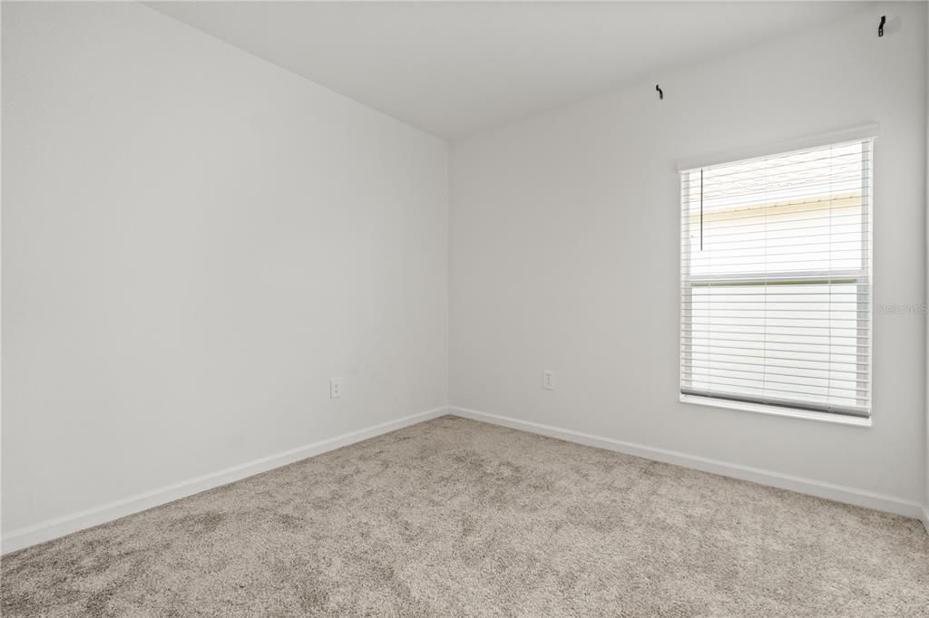 出租: $1,900 (4 贝兹, 2 浴室, 1950 平方英尺)