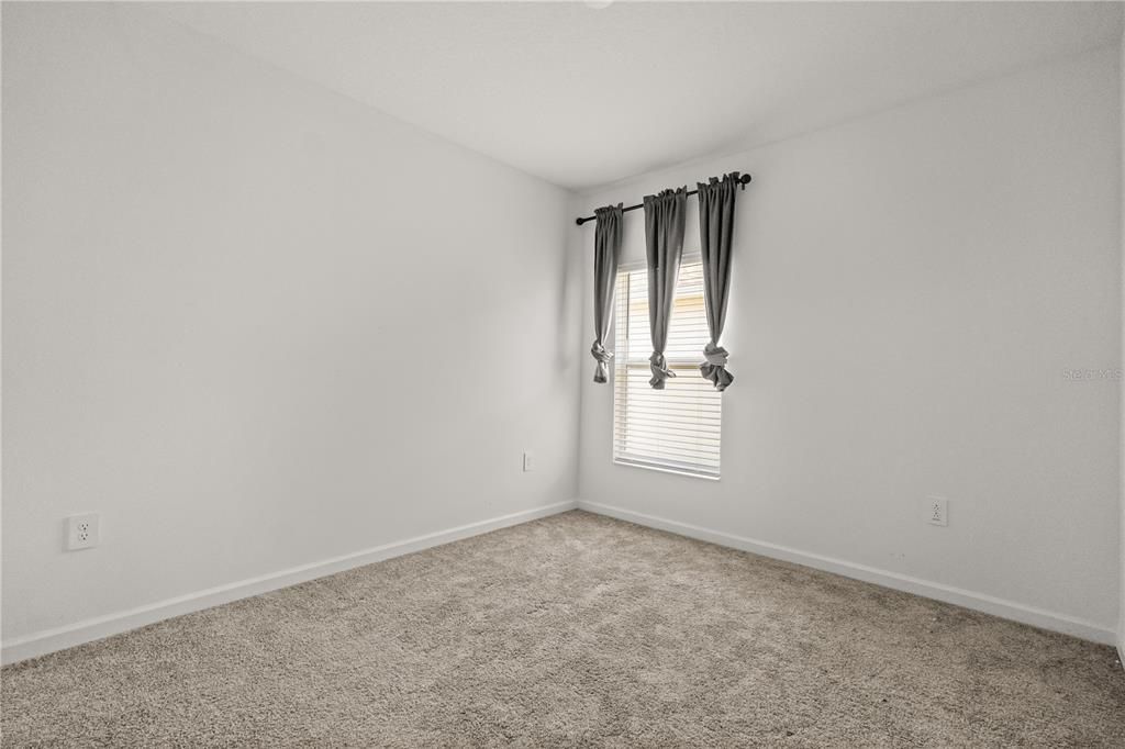 出租: $1,900 (4 贝兹, 2 浴室, 1950 平方英尺)