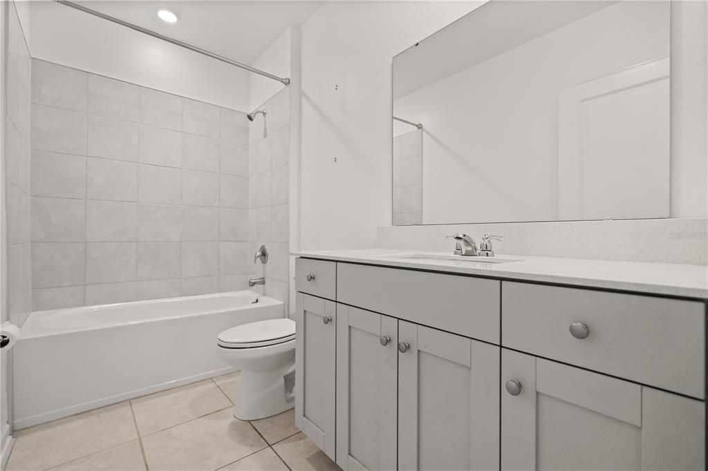 出租: $1,900 (4 贝兹, 2 浴室, 1950 平方英尺)