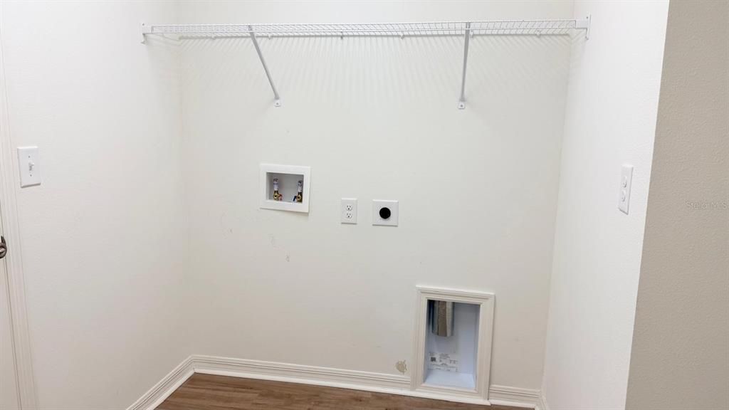 В аренду: $1,950 (3 спален, 2 ванн, 1542 Квадратных фут)