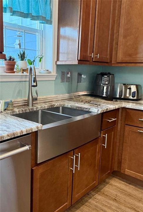 For Sale: $795,000 (3 beds, 2 baths, 1686 Square Feet)