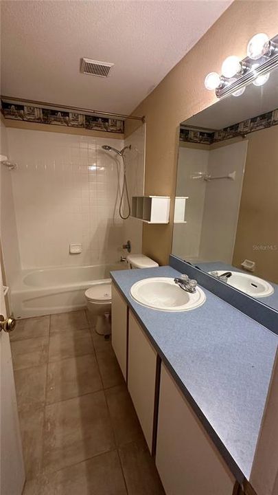 待售: $225,000 (2 贝兹, 2 浴室, 1595 平方英尺)