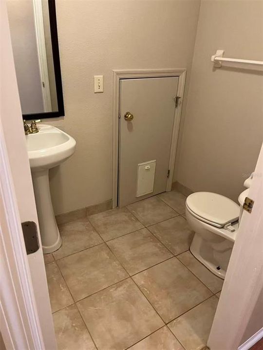 待售: $225,000 (2 贝兹, 2 浴室, 1595 平方英尺)